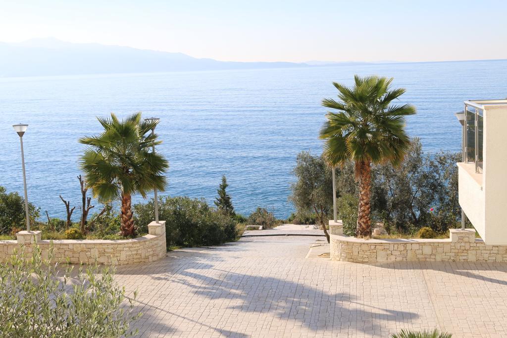 White Residence Apartament Sarandë Exterior foto